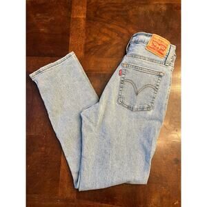 Levi’s Wedgie Straight High Rise Button Fly Jeans Size 28 Light Wash Distressed